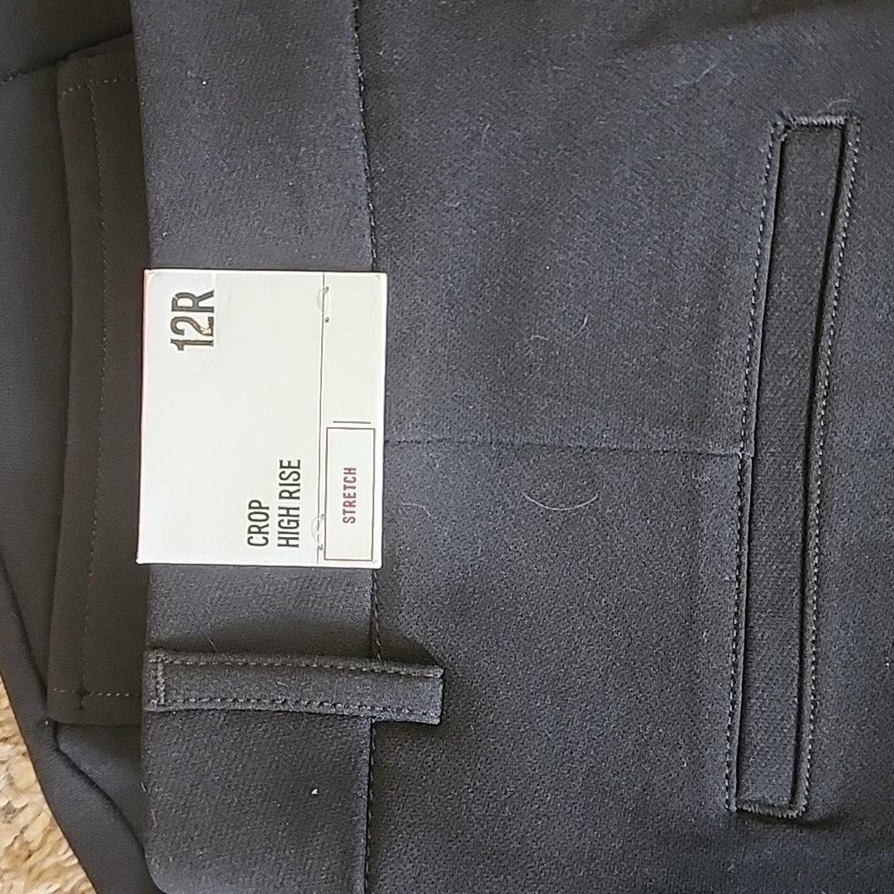 NWT CROP STRETCH HIGH RISE